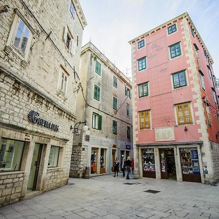 Top City Center Apartments Šibenik Buitenkant foto
