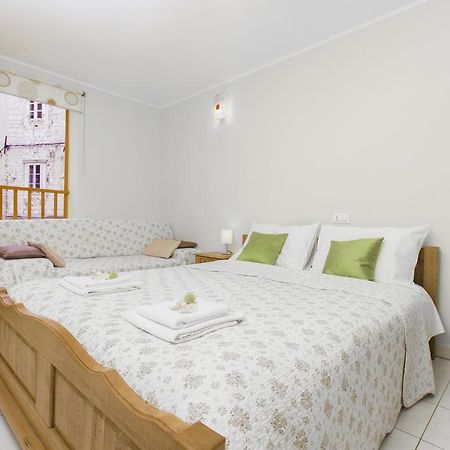 Top City Center Apartments Šibenik Buitenkant foto