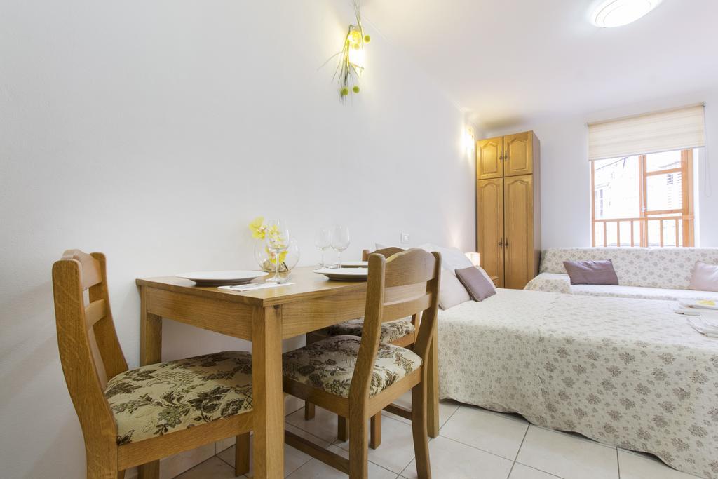 Top City Center Apartments Šibenik Buitenkant foto