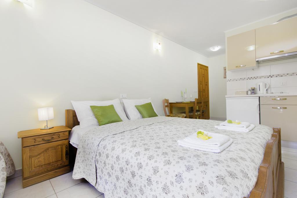 Top City Center Apartments Šibenik Buitenkant foto