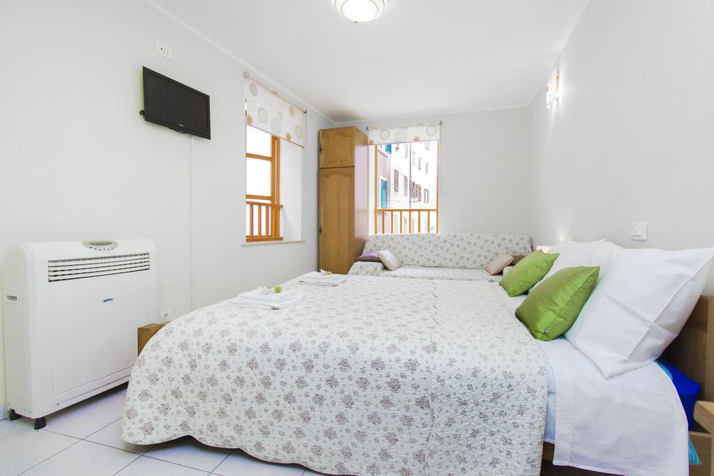 Top City Center Apartments Šibenik Buitenkant foto
