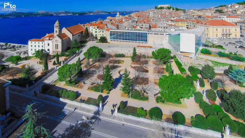 Top City Center Apartments Šibenik Buitenkant foto